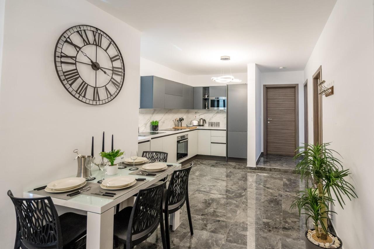 Tulip Court Penthouse Brand New-2 Min From The Sea-Central Bugibba セント・ポールズ・ベイ エクステリア 写真